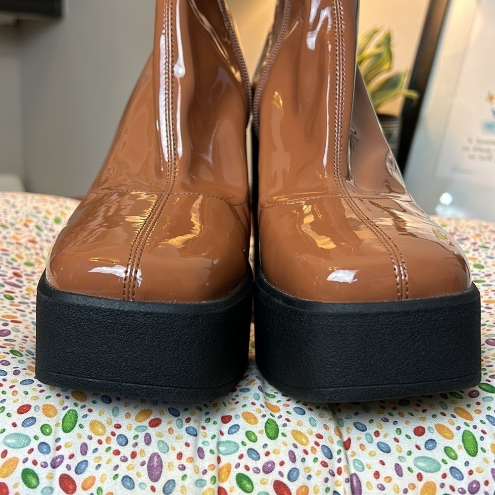 KATY PERRY Heightten Stretch Bootie Patent Platform Zip Chunky Butterscotch 9M - Picture 7 of 13